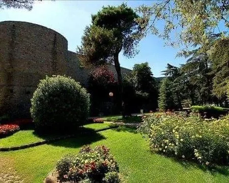 شقة Fronte Duomo أريانو إربينو